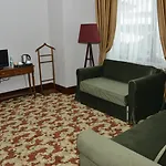 لو يازجي 3*