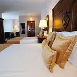 لو يازجي